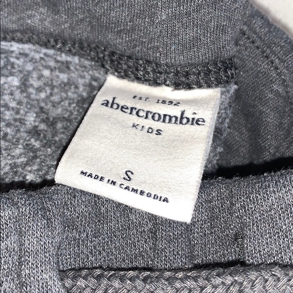 3 pairs of boys Abercrombie sweatpants (small) - Picture 8 of 13
